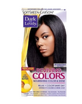 Cheveux colorés avec la coloration capillaire Dark & Lovely Reviving Colors 90, cheveux brillants et revitalisés.