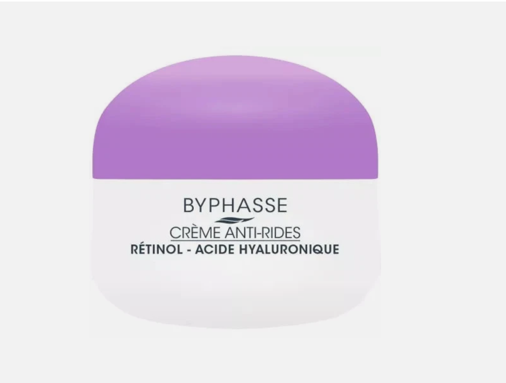 Crème anti-âge Byphasse au rétinol pour la fermeté et l'hydratation 24h, contenant 50ml, visage avec texture crème.